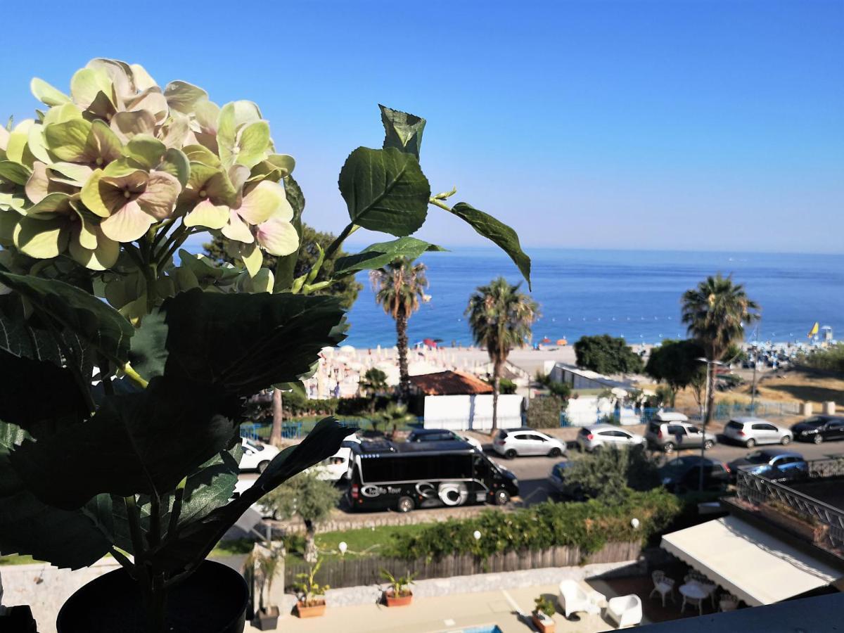 Taormina By The Sea Daire Mazzeo Dış mekan fotoğraf